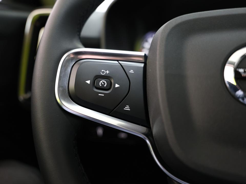 Volvo XC40 Momentum Pro T2 1.5 129CV Auto.