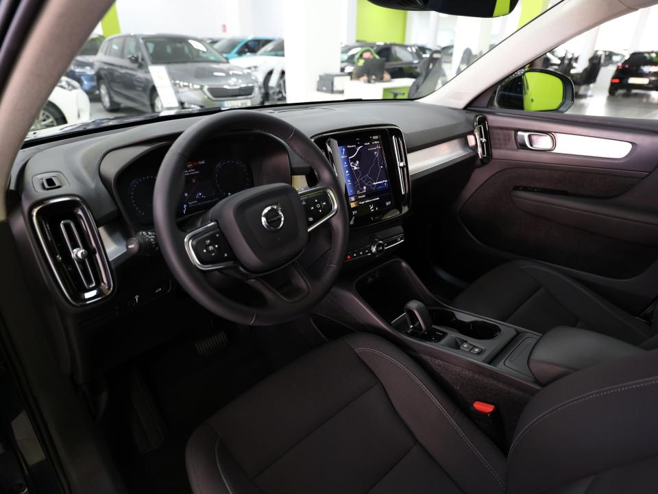 Volvo XC40 Momentum Pro T2 1.5 129CV Auto.