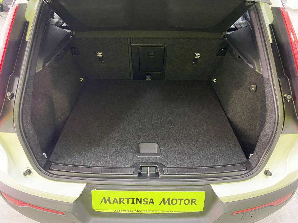 Volvo XC40 Momentum Pro T2 1.5 129CV Auto.