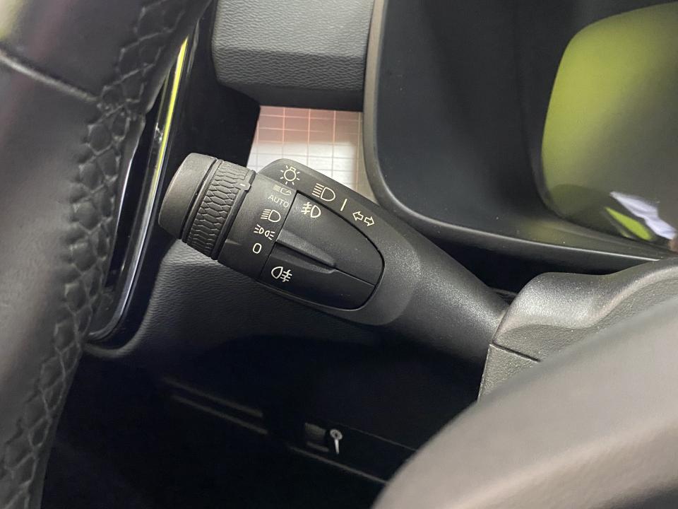 Volvo XC40 Momentum Pro T2 1.5 129CV Auto.