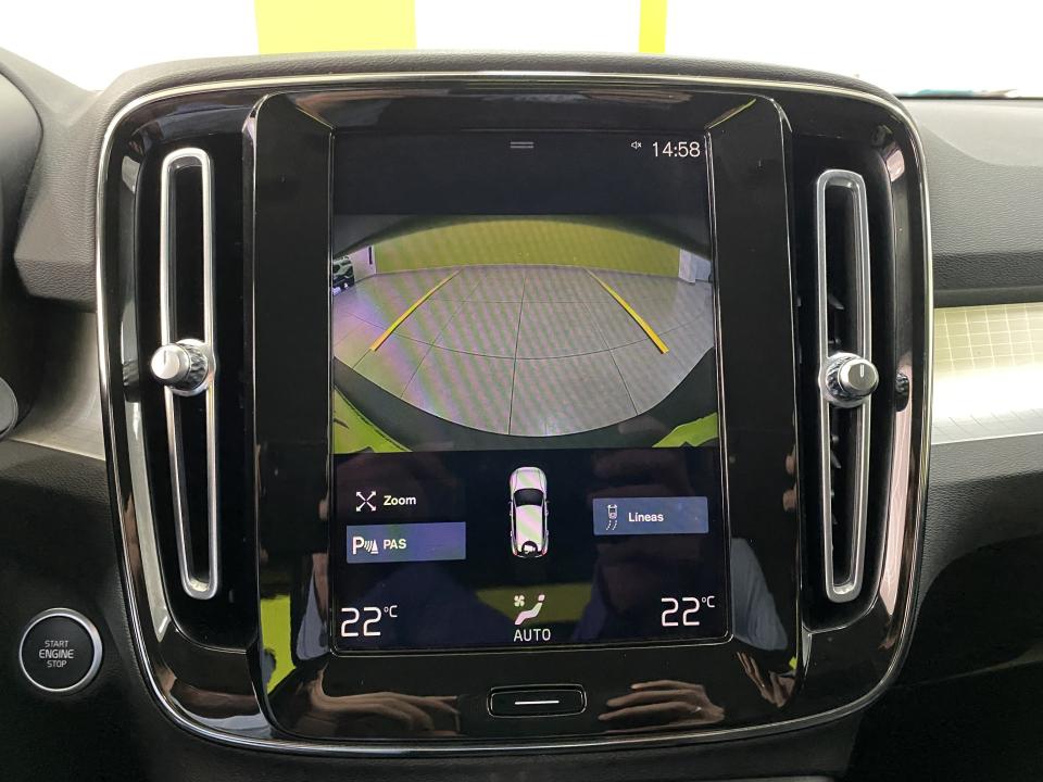 Volvo XC40 Momentum Pro T2 1.5 129CV Auto.