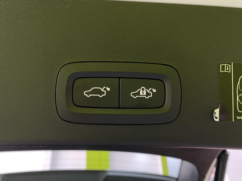 Volvo XC40 Momentum Pro T2 1.5 129CV Auto.