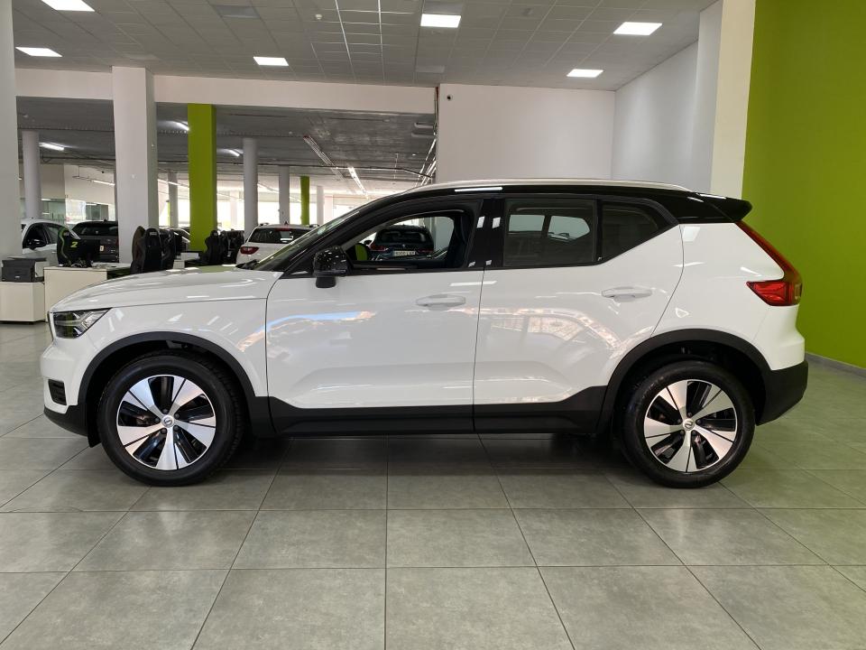 Volvo XC40 Momentum Pro T2 1.5 129CV Auto.