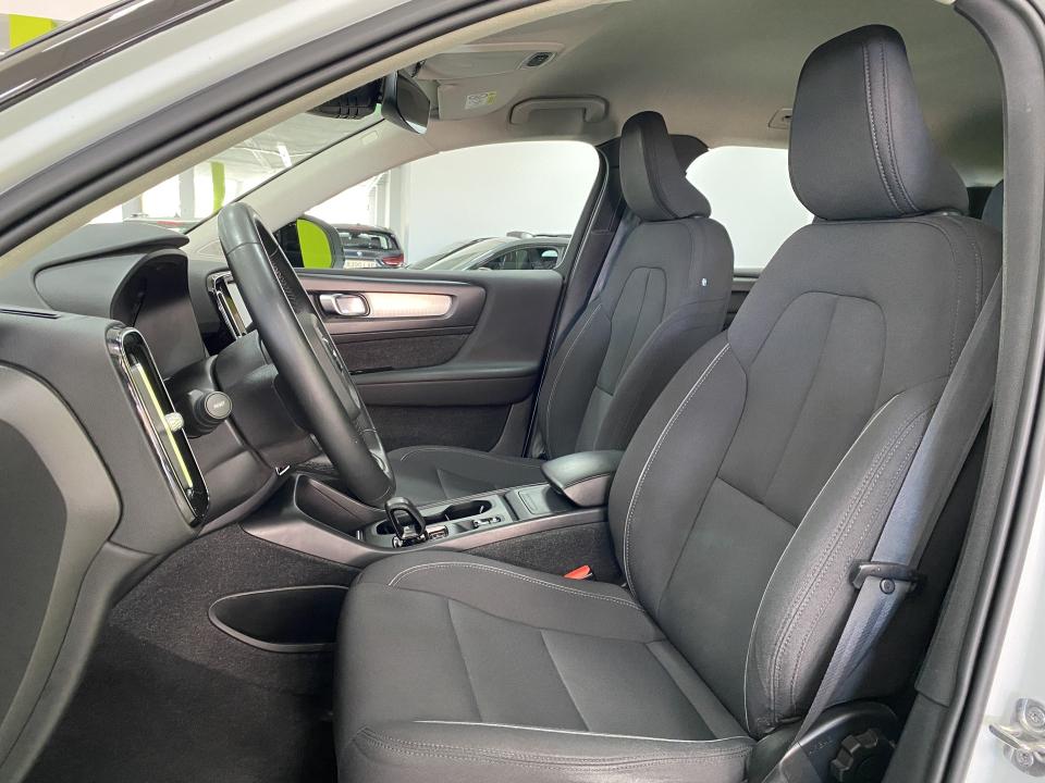 Volvo XC40 Momentum Pro T2 1.5 129CV Auto.