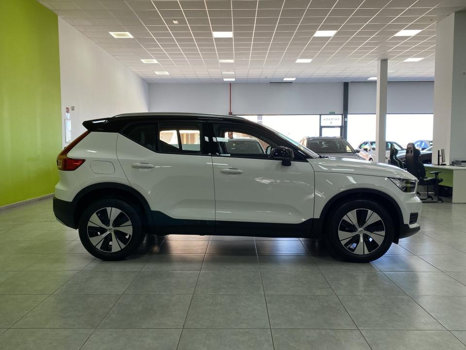 Volvo XC40 Momentum Pro T2 1.5 129CV Auto.