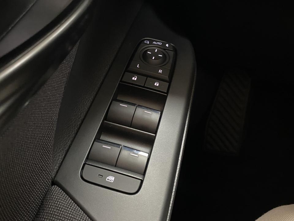 Toyota C-HR Advance 1.8 140H e-CVT HEV