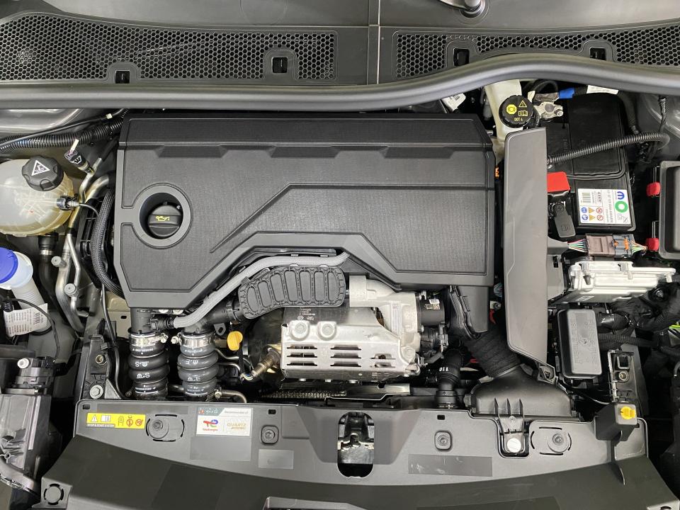 Peugeot 2008 Allure Hybrid 1.2 145CV eDCS6 MHEV