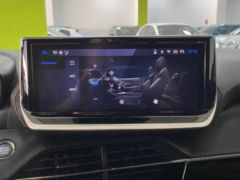 Peugeot 2008 Allure Hybrid 1.2 145CV eDCS6 MHEV