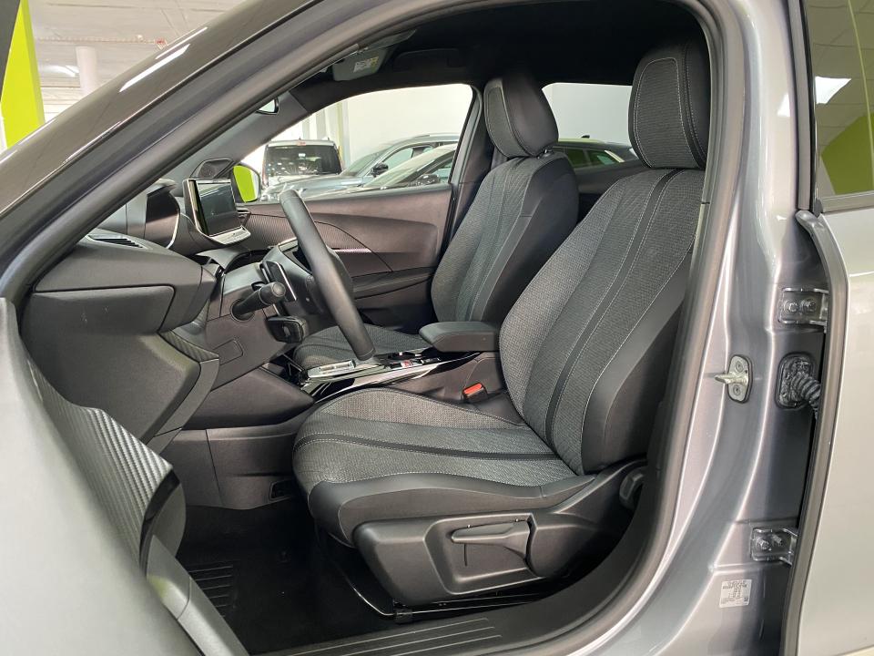 Peugeot 2008 Allure Hybrid 1.2 145CV eDCS6 MHEV