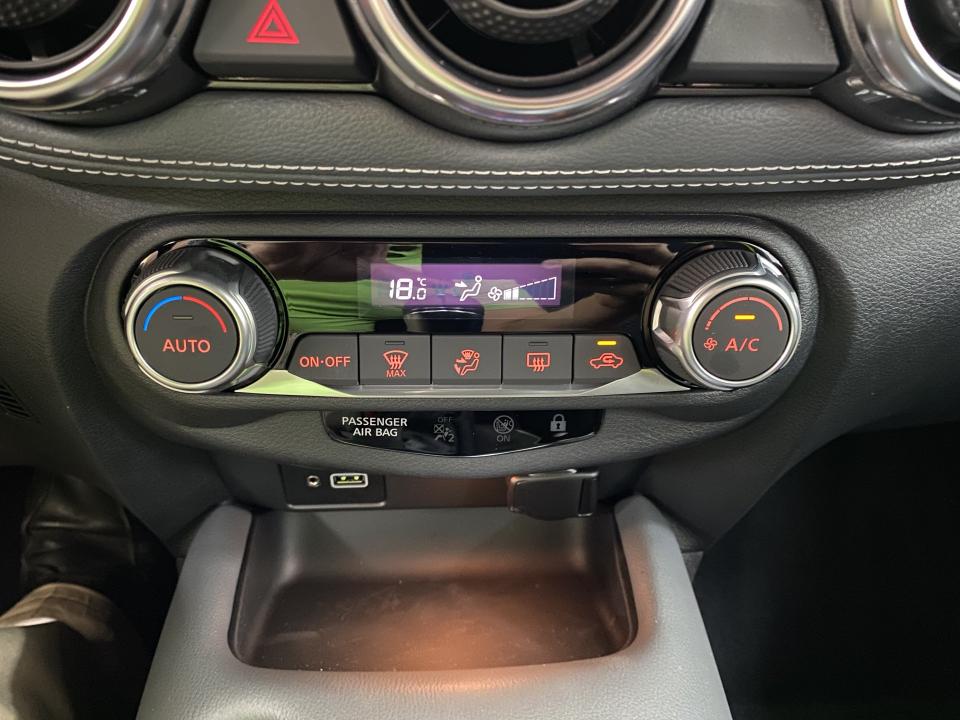 Nissan JUKE N-Connecta 1.0 DIG-T 114CV