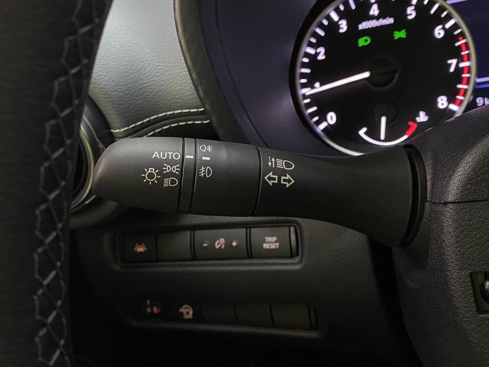 Nissan JUKE N-Connecta 1.0 DIG-T 114CV