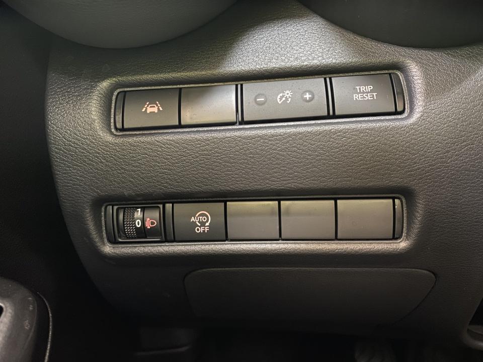 Nissan JUKE N-Connecta 1.0 DIG-T 114CV