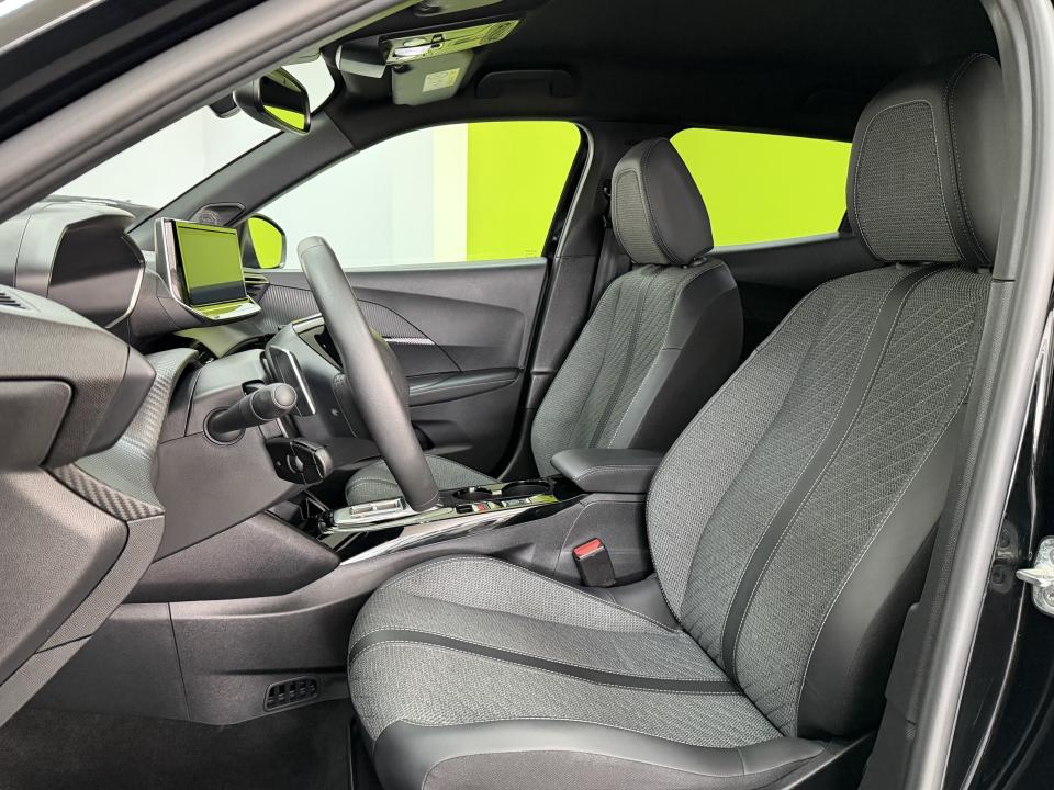 Peugeot 2008 Allure Hybrid 1.2 145CV eDCS6 MHEV