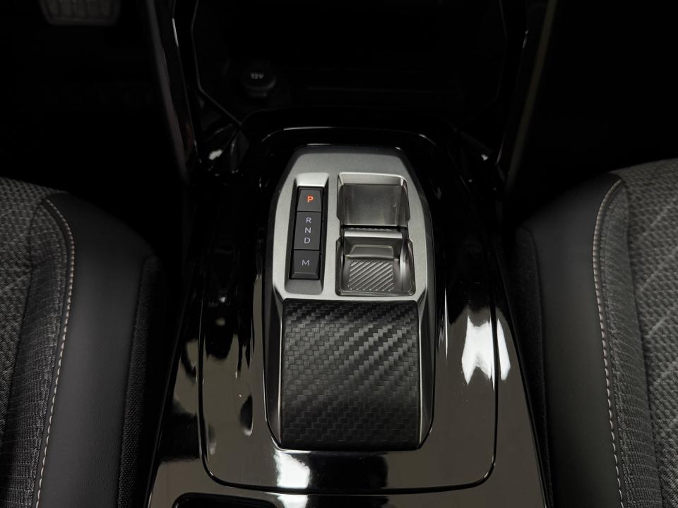 Peugeot 208 Allure Hybrid 1.2 110CV eDCS6 MHEV