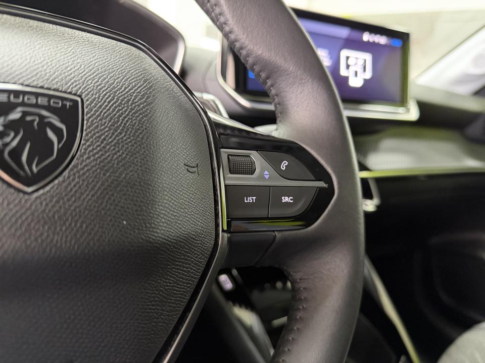 Peugeot 208 Allure Hybrid 1.2 110CV eDCS6 MHEV