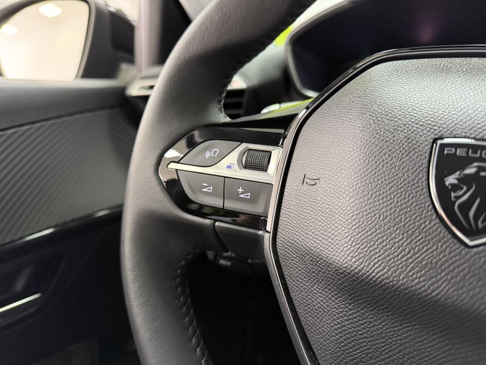 Peugeot 208 Allure Hybrid 1.2 110CV eDCS6 MHEV
