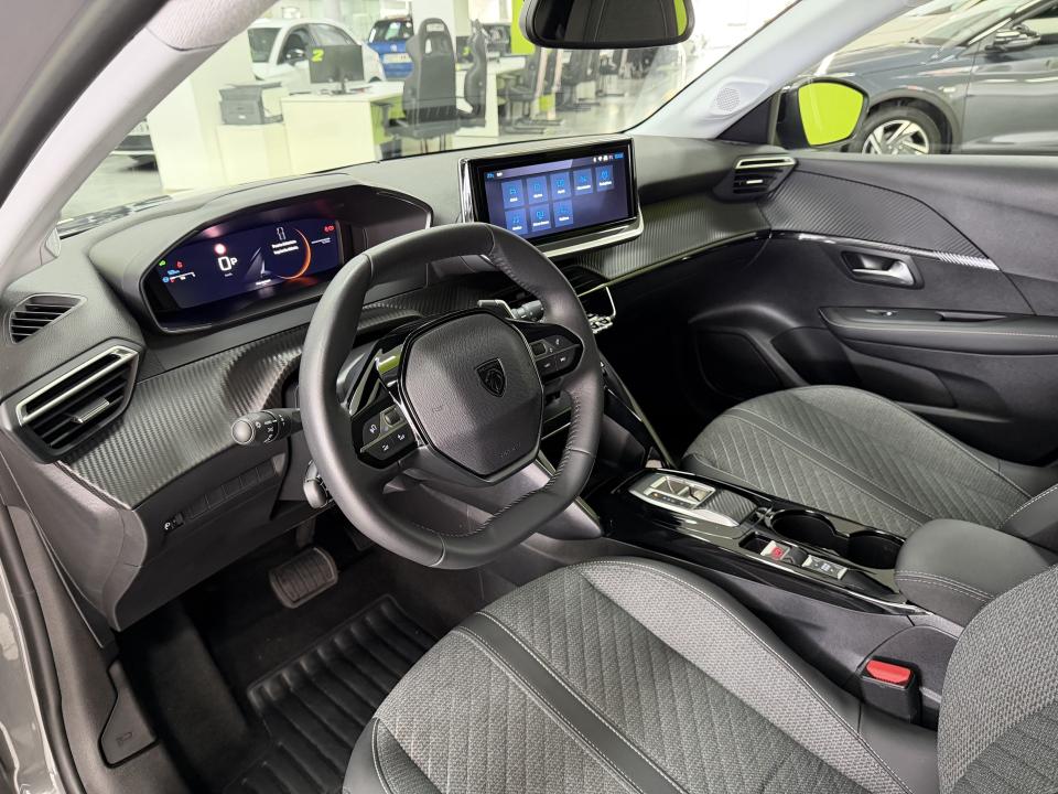 Peugeot 208 Allure Hybrid 1.2 110CV eDCS6 MHEV