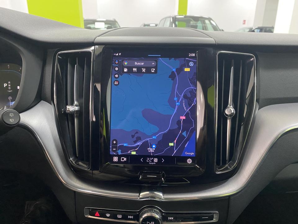 Volvo XC60 B4 Momentum Pro 4x2 2.0D 197CV MHEV
