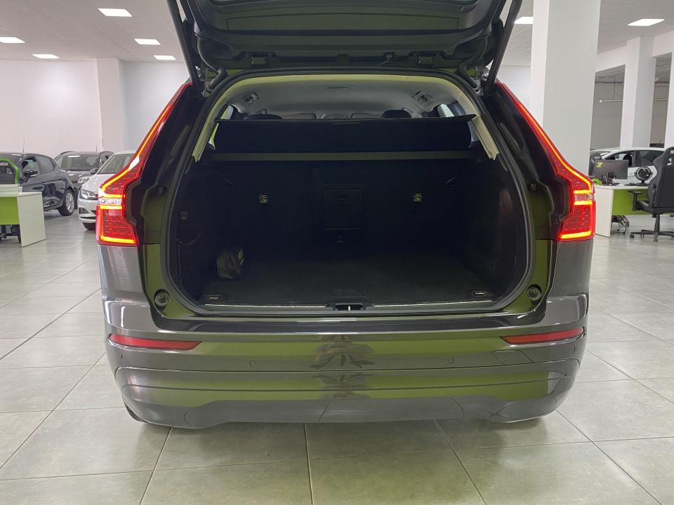 Volvo XC60 B4 Momentum Pro 4x2 2.0D 197CV MHEV
