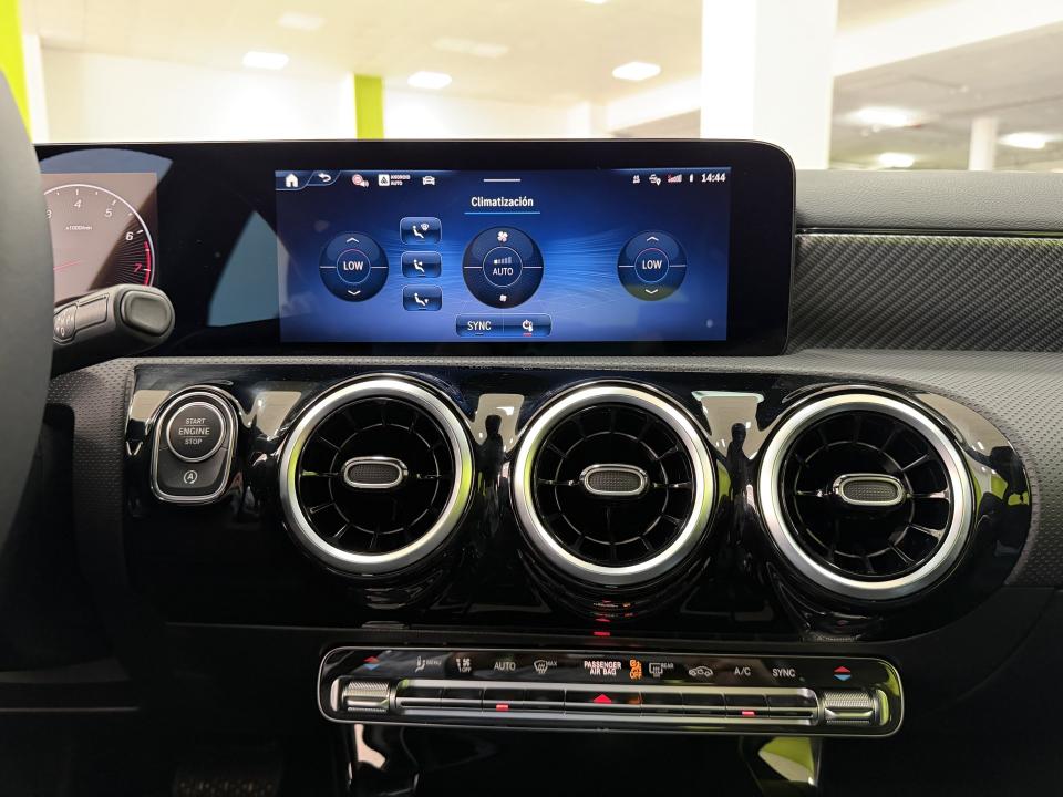 Mercedes Benz Clase A Progressive 180 1.3 136CV Auto. MHEV