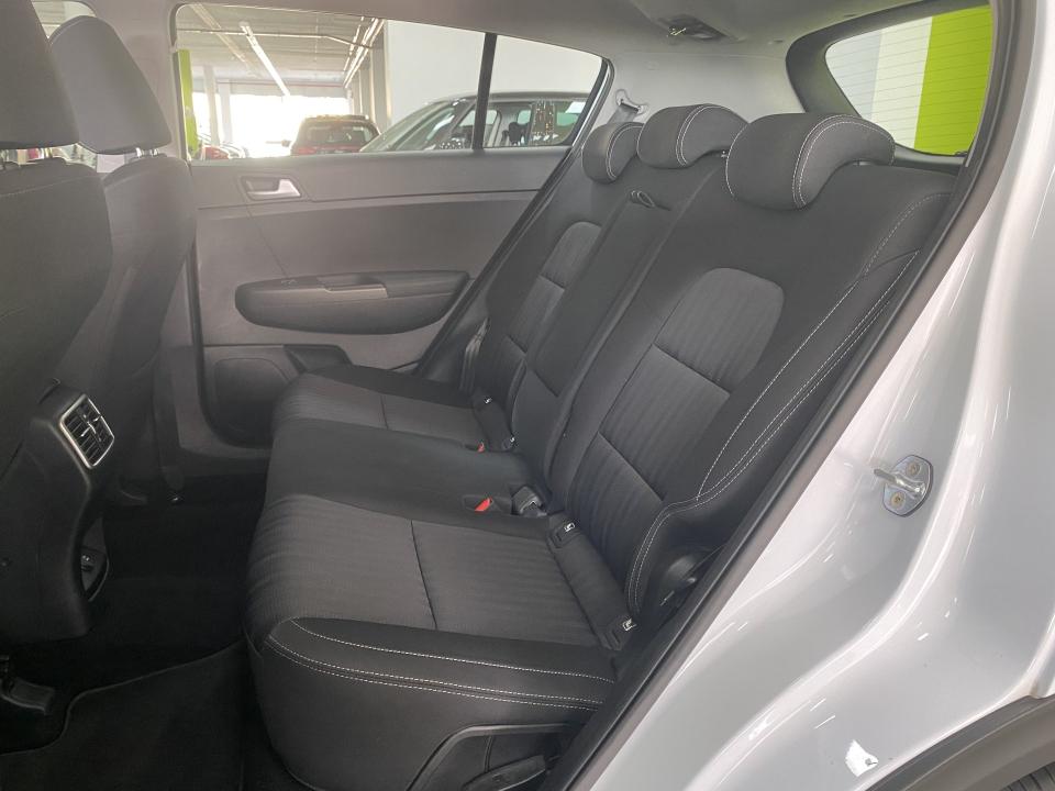 Kia Sportage 1.6 MHEV Business 100kW (136CV) 4x2