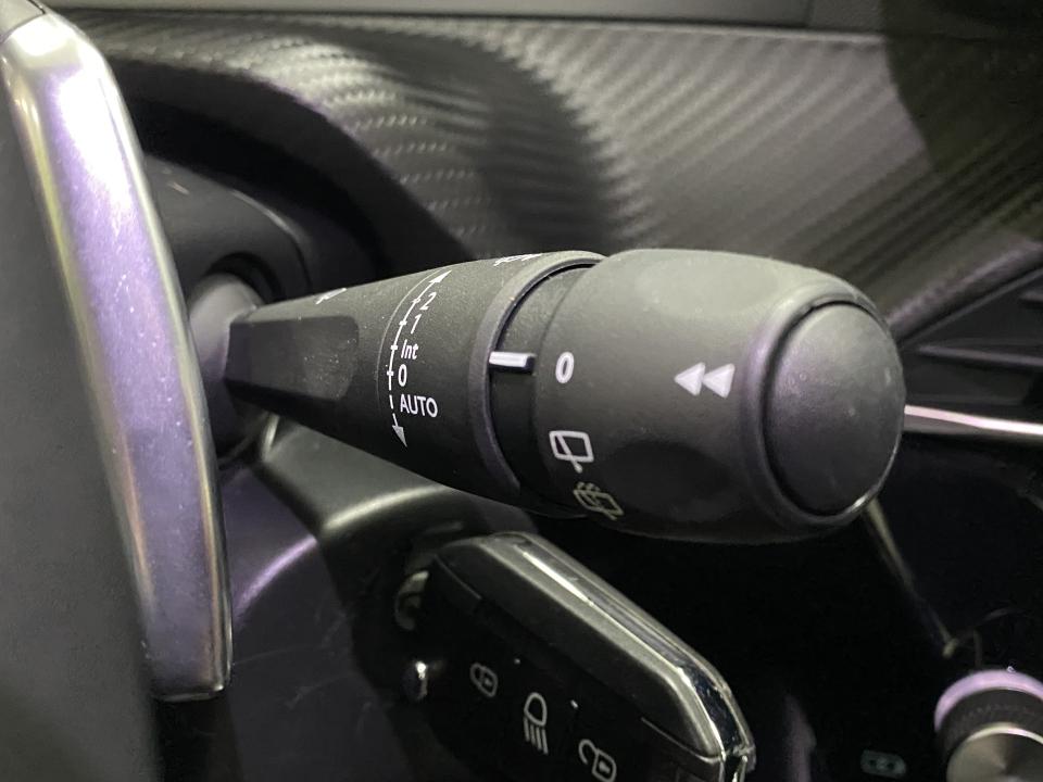 Peugeot 2008 Allure Hybrid 1.2 145CV eDCS6 MHEV