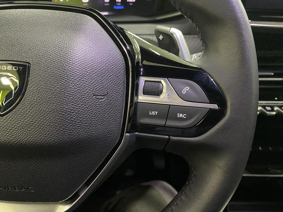 Peugeot 2008 Allure Hybrid 1.2 145CV eDCS6 MHEV