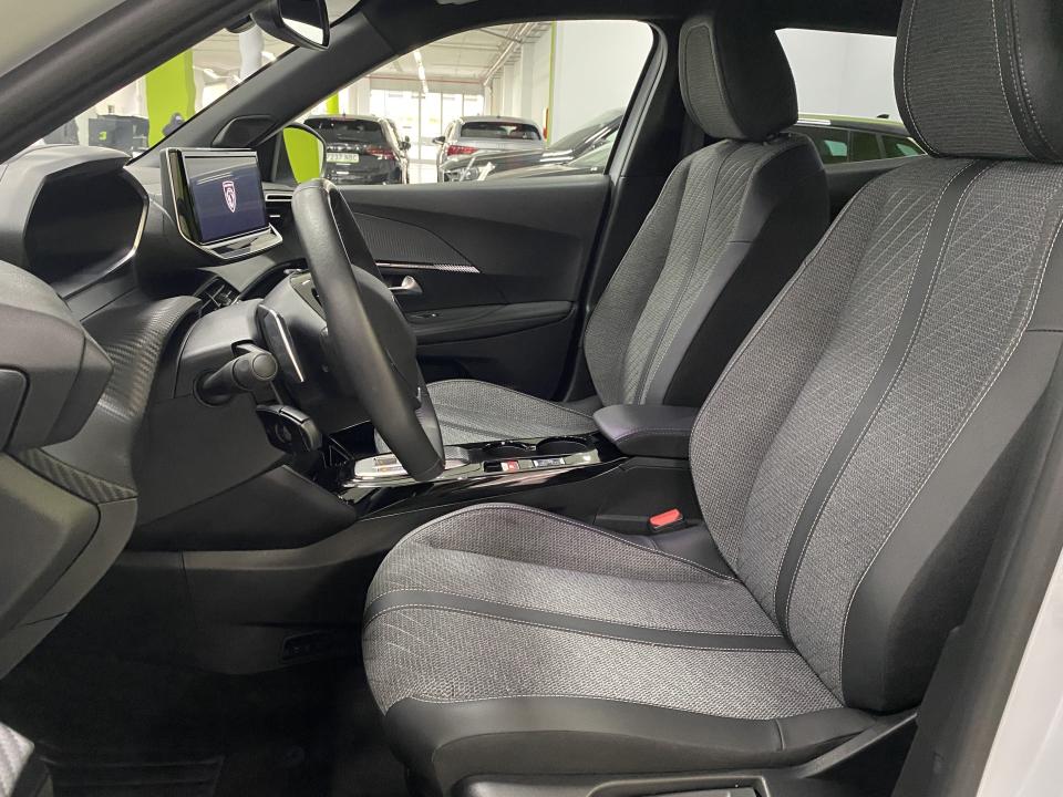 Peugeot 2008 Allure Hybrid 1.2 145CV eDCS6 MHEV