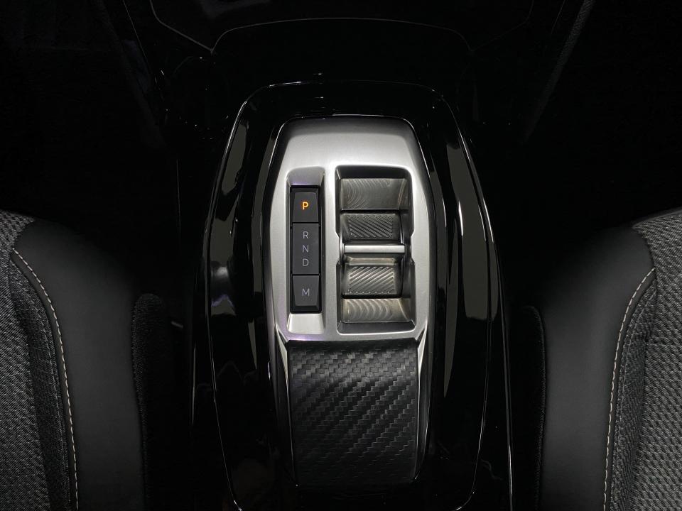 Peugeot 2008 Allure Hybrid 1.2 145CV eDCS6 MHEV