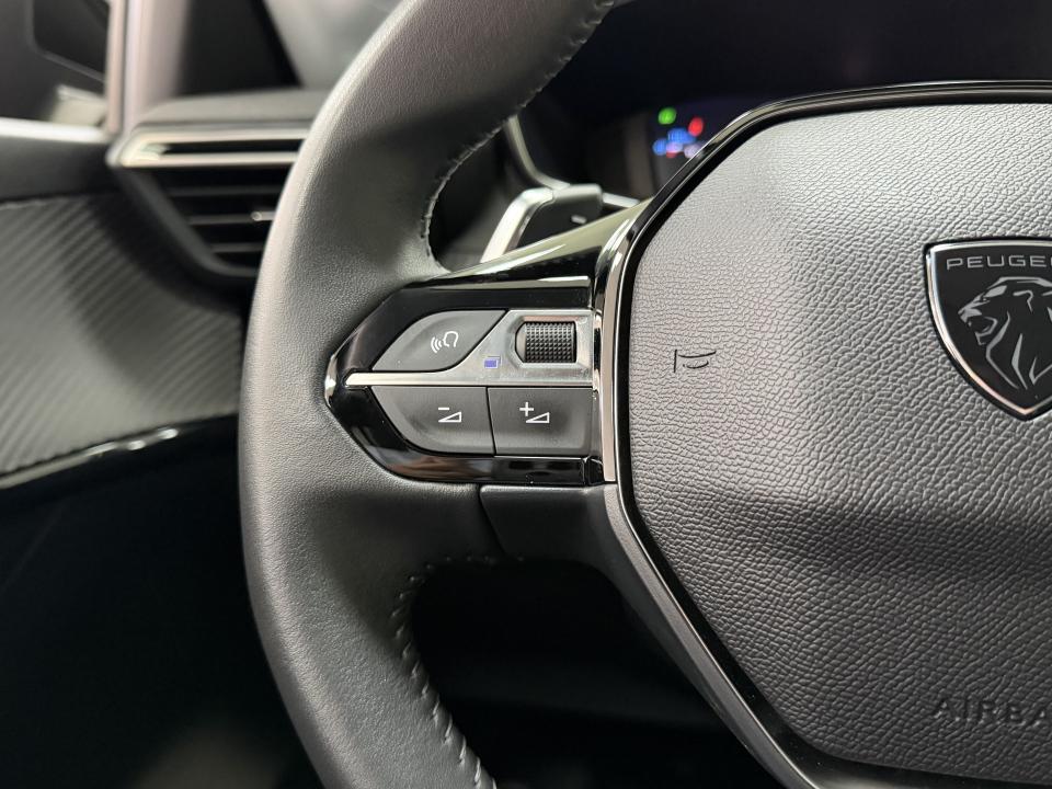 Peugeot 208 Allure Hybrid 1.2 110CV eDCS6 MHEV