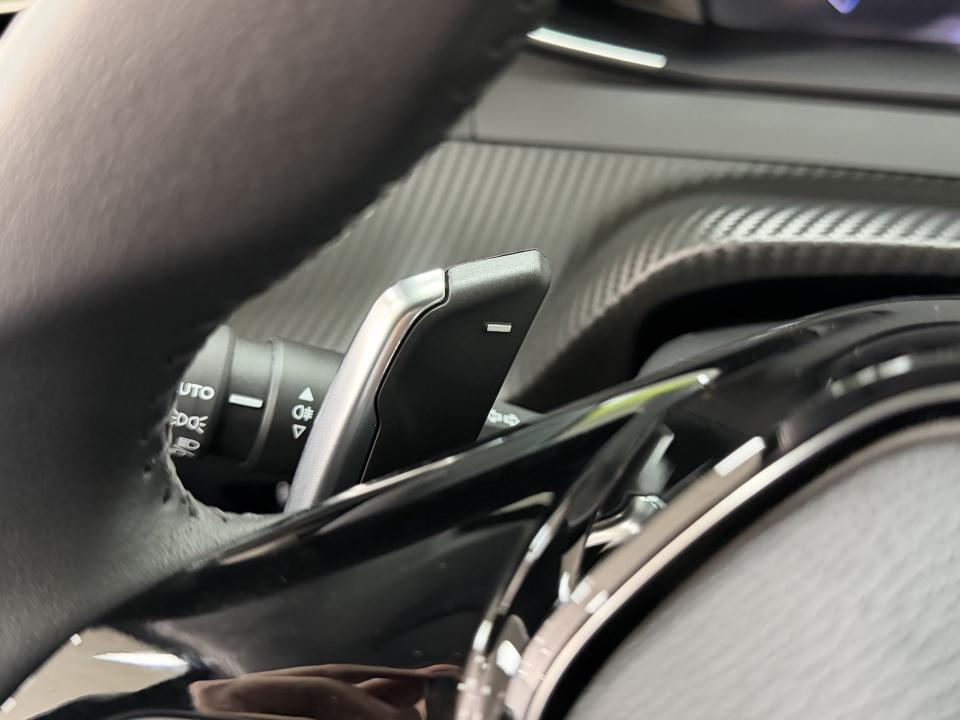 Peugeot 208 Allure Hybrid 1.2 110CV eDCS6 MHEV