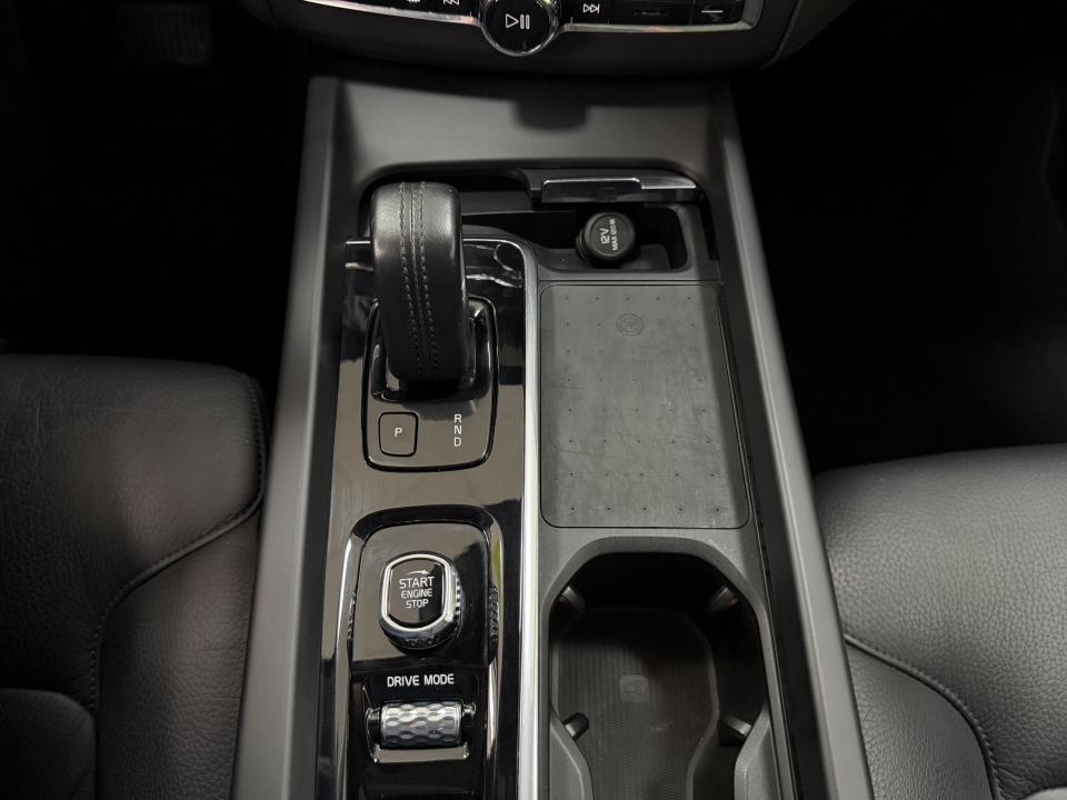 Volvo XC60 Momentum Pro 4x4 B5 2.0D 235CV Auto MHEV