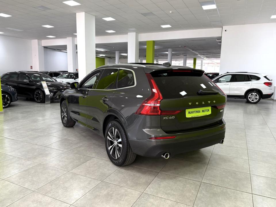 Volvo XC60 Momentum Pro 4x4 B5 2.0D 235CV Auto MHEV