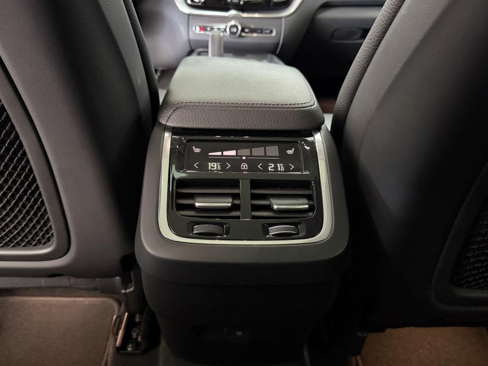 Volvo XC60 Momentum Pro 4x4 B5 2.0D 235CV Auto MHEV