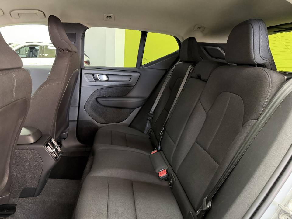 Volvo XC40 Essential 4x2 2.0 B3 2.0G 163CV Auto MHEV