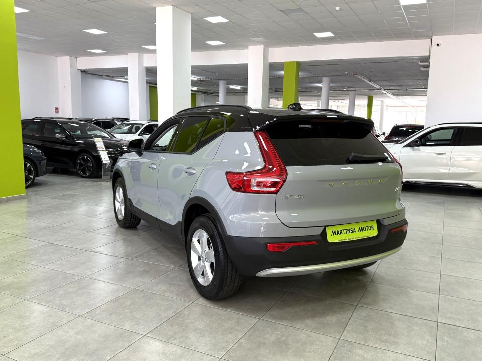 Volvo XC40 Essential 4x2 2.0 B3 2.0G 163CV Auto MHEV
