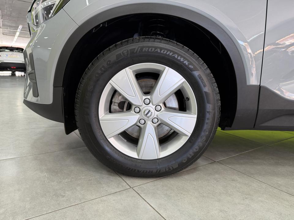 Volvo XC40 Essential 4x2 2.0 B3 2.0G 163CV Auto MHEV