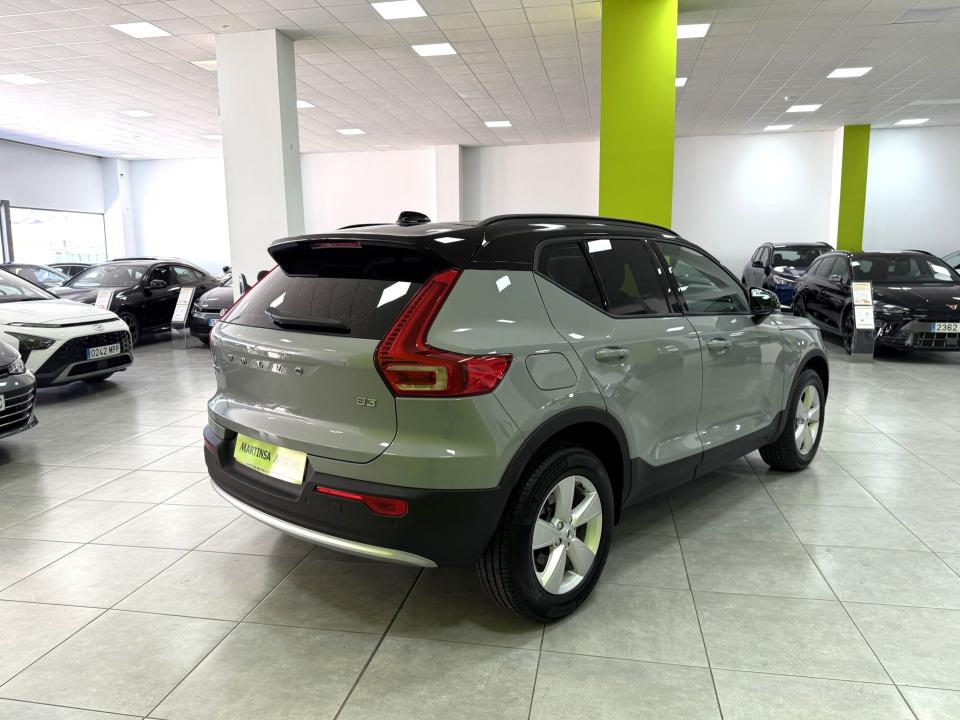 Volvo XC40 Essential 4x2 2.0 B3 2.0G 163CV Auto MHEV