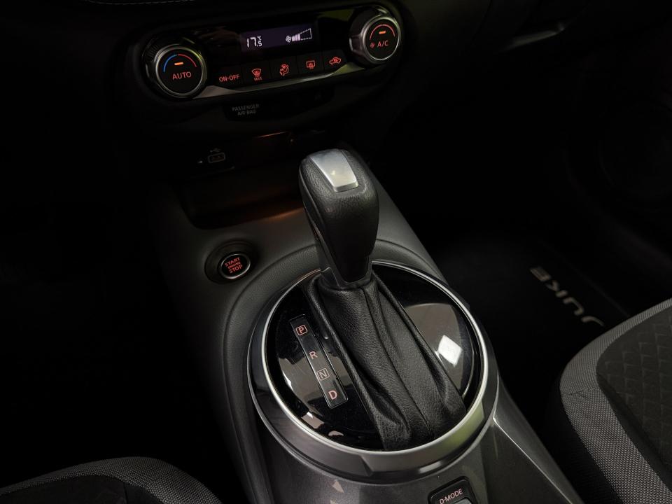 Nissan JUKE N-Connecta 1.0 DIG-T 114CV DCT