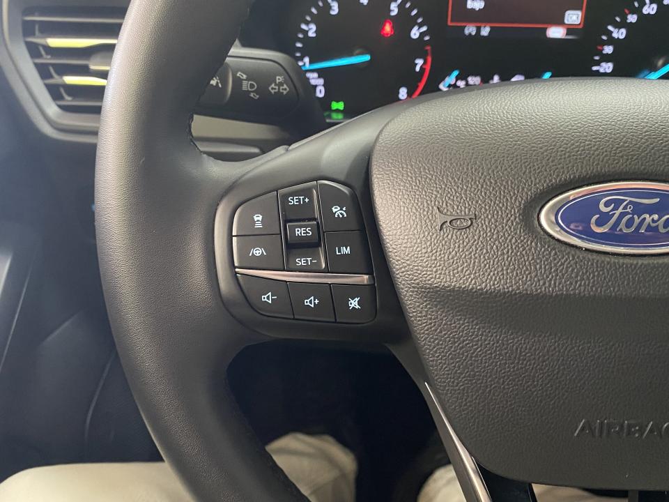 Ford Focus Active 1.0 Ecoboost 155CV Auto. MHEV