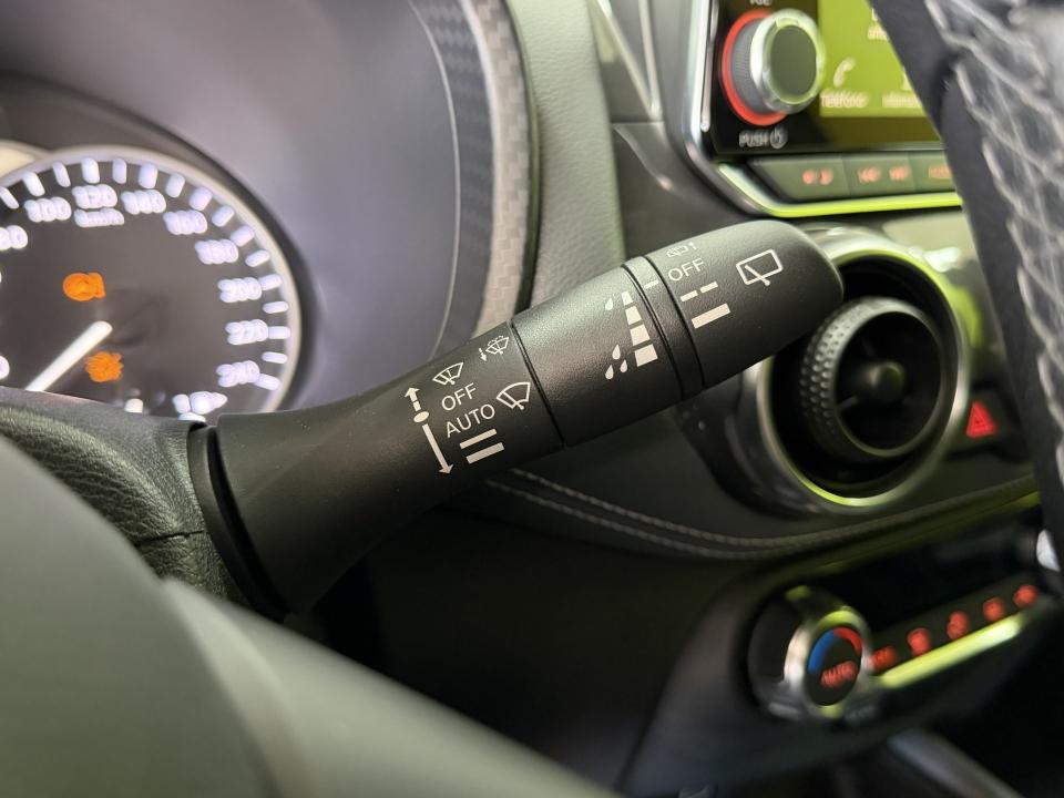 Nissan JUKE N-Connecta 1.0 DIG-T 114CV