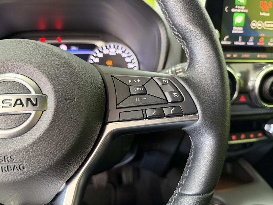 Nissan JUKE N-Connecta 1.0 DIG-T 114CV