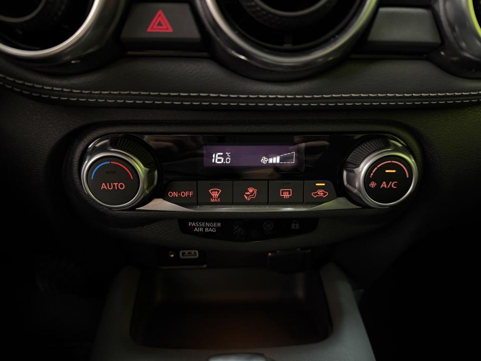 Nissan JUKE N-Connecta 1.0 DIG-T 114CV DCT