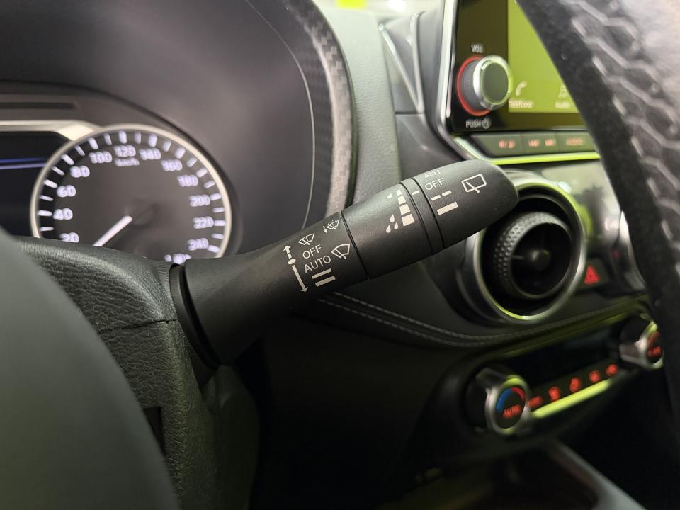 Nissan JUKE N-Connecta 1.0 DIG-T 114CV DCT