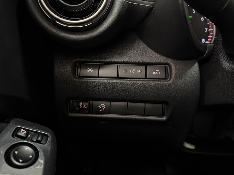 Nissan JUKE N-Connecta 1.0 DIG-T 114CV DCT