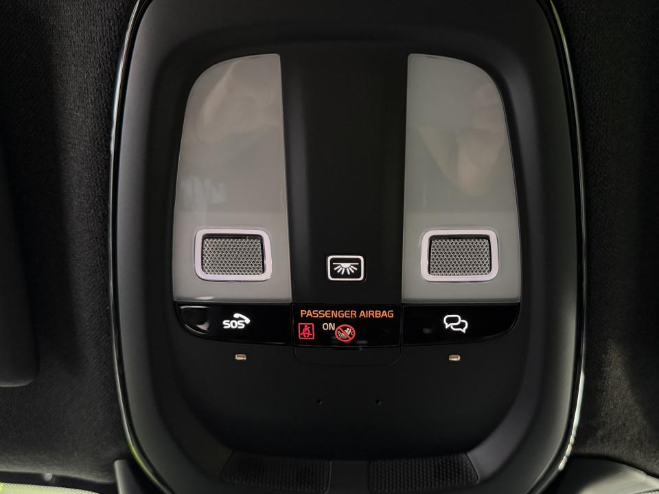 Volvo XC40 Plus Dark 2.0 B3 G 163CV Auto MHEV