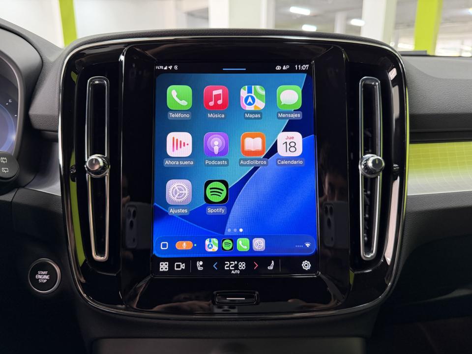 Volvo XC40 Plus Dark 2.0 B3 G 163CV Auto MHEV