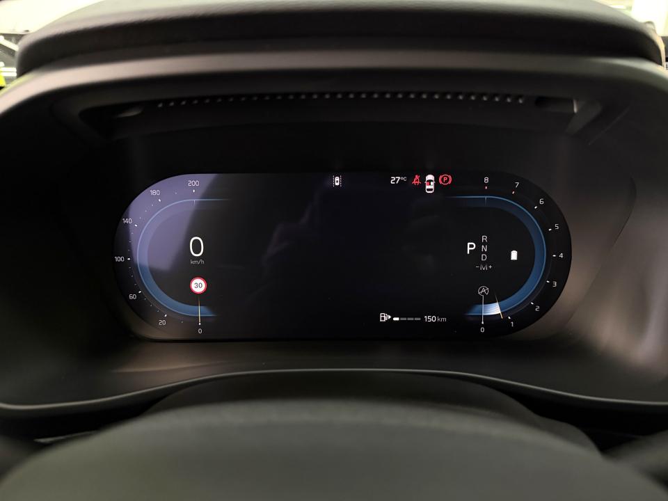 Volvo XC40 Plus Dark 2.0 B3 G 163CV Auto MHEV