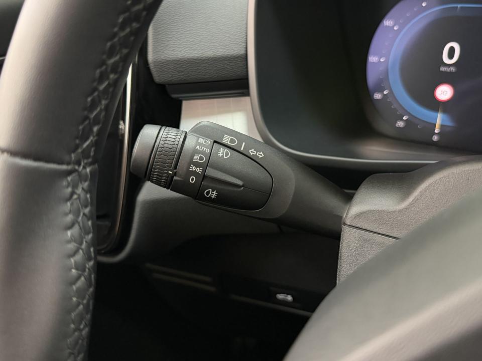 Volvo XC40 Plus Dark 2.0 B3 G 163CV Auto MHEV