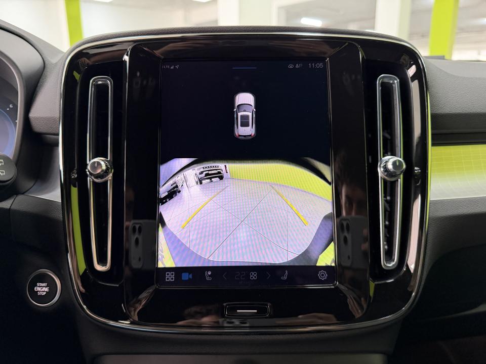 Volvo XC40 Plus Dark 2.0 B3 G 163CV Auto MHEV